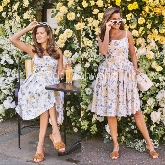 ✨RARE✨ GAL MEETS GLAM Abigail Painted Aster Fit & Flare Dress in Ecru White - Picture 3 of 13